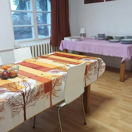 Casa vacanze Joli Maison Dans La Verdure 5 Avec Tennis